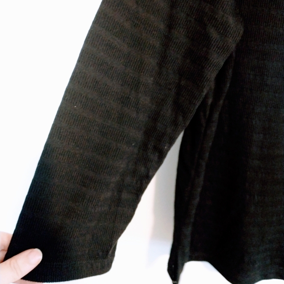 NWT Liz Claiborne black and grey striped top size medium - Picture 3 of 4